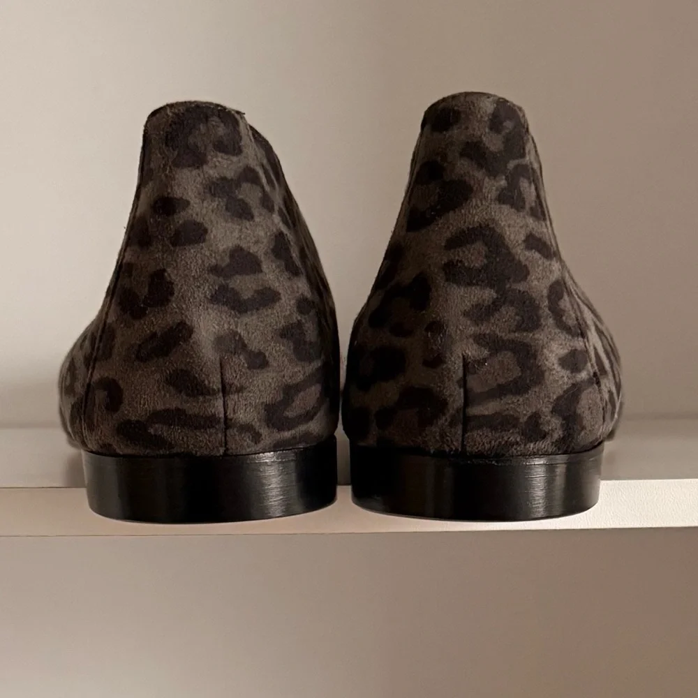 MANOLO BLAHNIK ‘Leo’ Suede Flats – Grey Leopard | EU 39.5 / US 9 - Picture 4 of 12